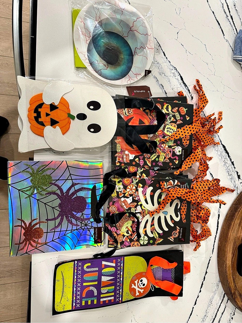 Papyrus Halloween Gift Bag & Decor Assortment- 12 total